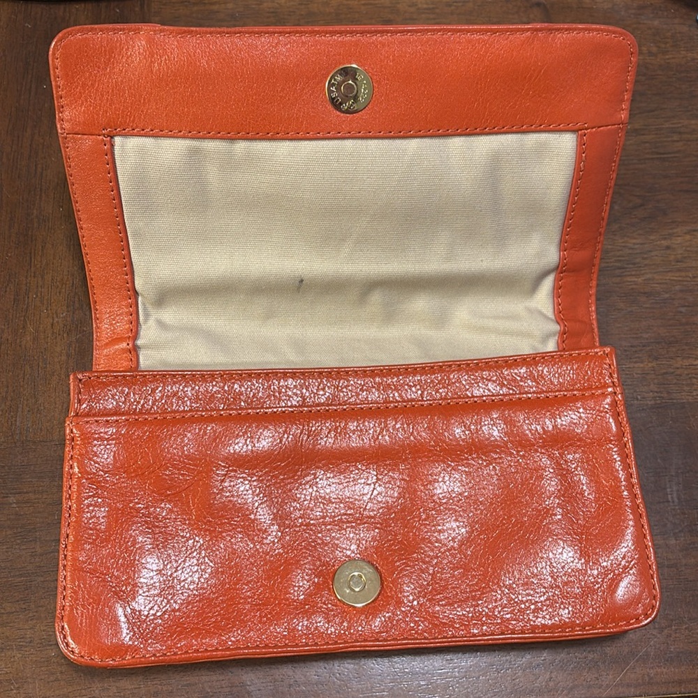 Tory Burch Bond Clutch with Padlock accent - Picture 4 of 10